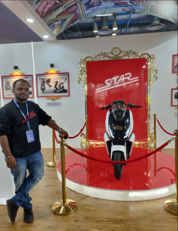 Bharath at LML Auto Expo